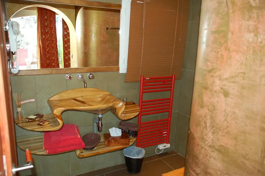 B&B Val D'Azur Carqueiranne Bed & Breakfast