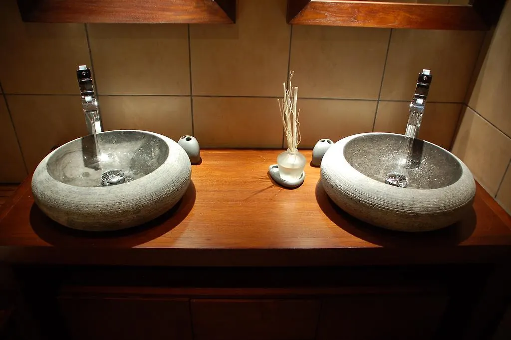 B&B Val D'Azur Carqueiranne Bed & Breakfast